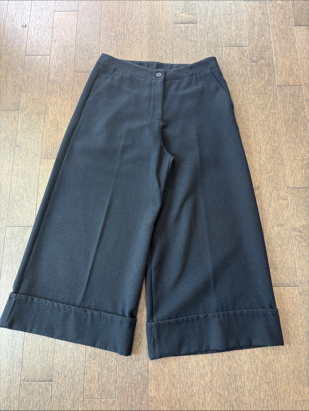 Background Italy Wool Wide Leg Coulottes, Navy, Size M, Made In Italy, MSRP $270